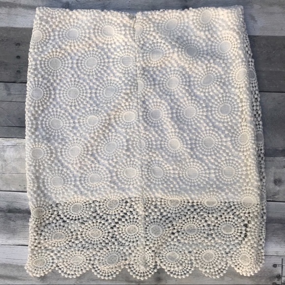 Mare Mare Crochet Mini Skirt - Picture 3 of 3